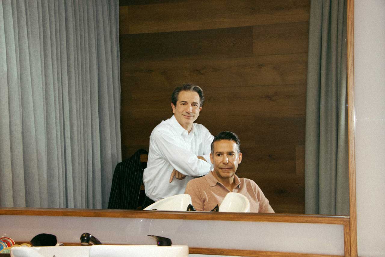 Emmanuel Serra y Erik Zuckerman en Homme Luxury Barbers